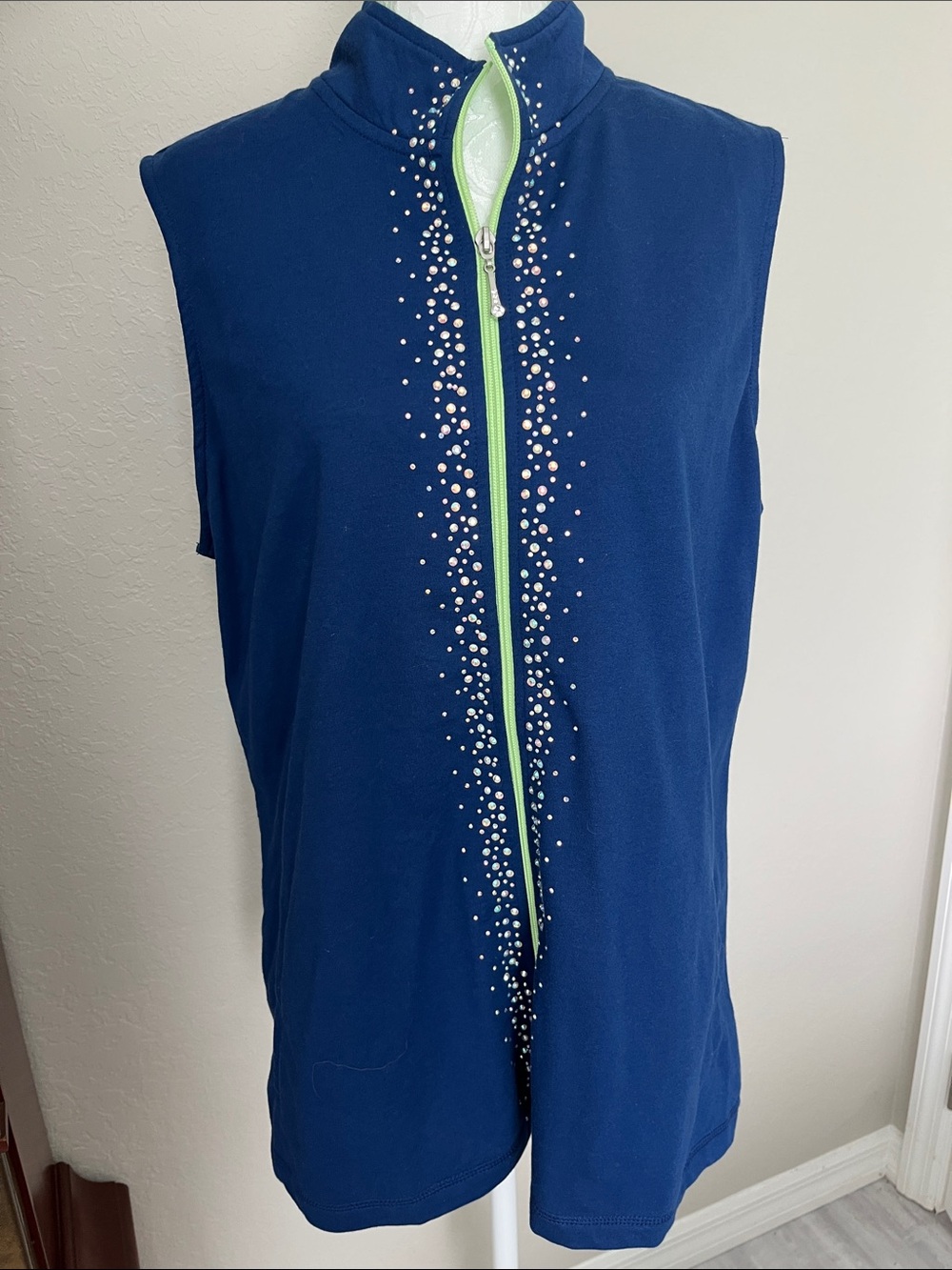 Quacker Factory Navy sleeveless Zipper with Lime Trim and Rhinestone Detail NWT